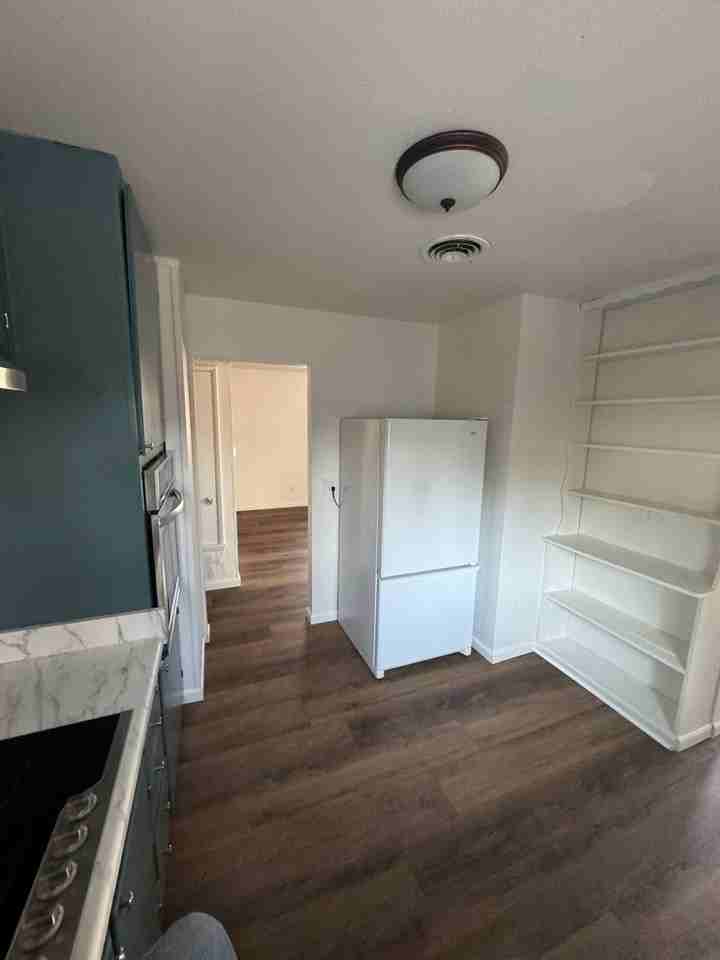 1612 N San Francisco St - Photo 7 of 14