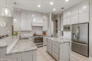 featured image of 1023 Spanish Moss Cir