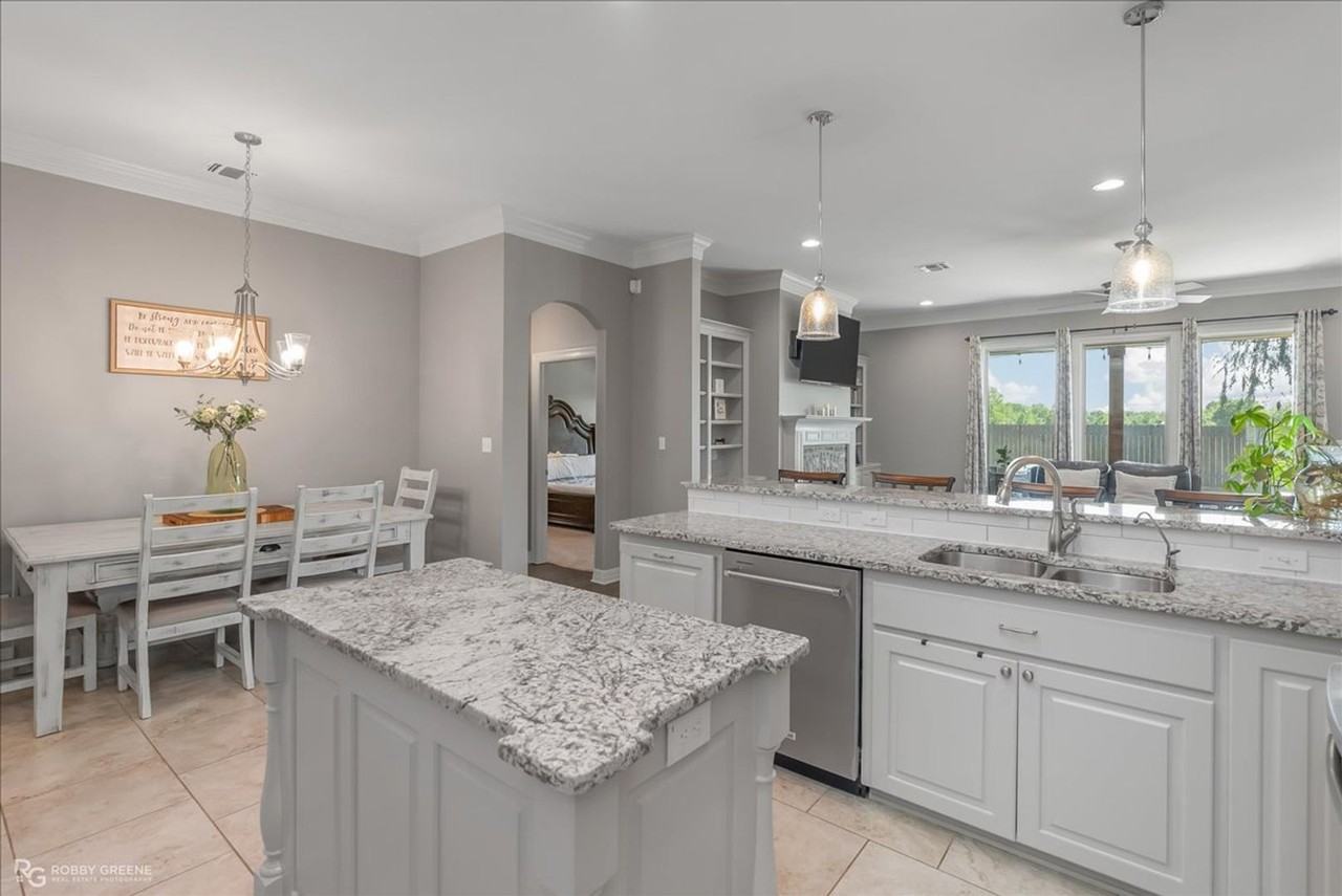 1023 Spanish Moss Cir - Photo 5 of 42