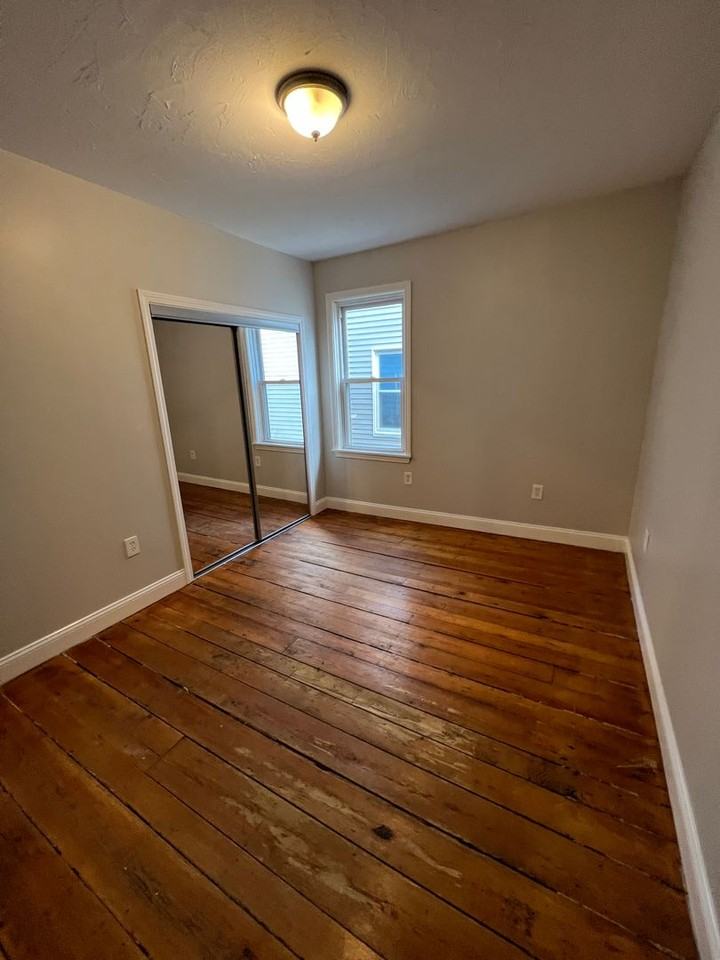 47 St. Joseph - Photo 3 of 7