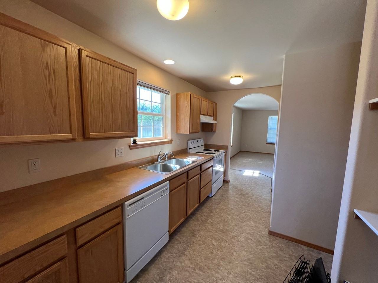 309 W Helena Ave - Photo 4 of 22