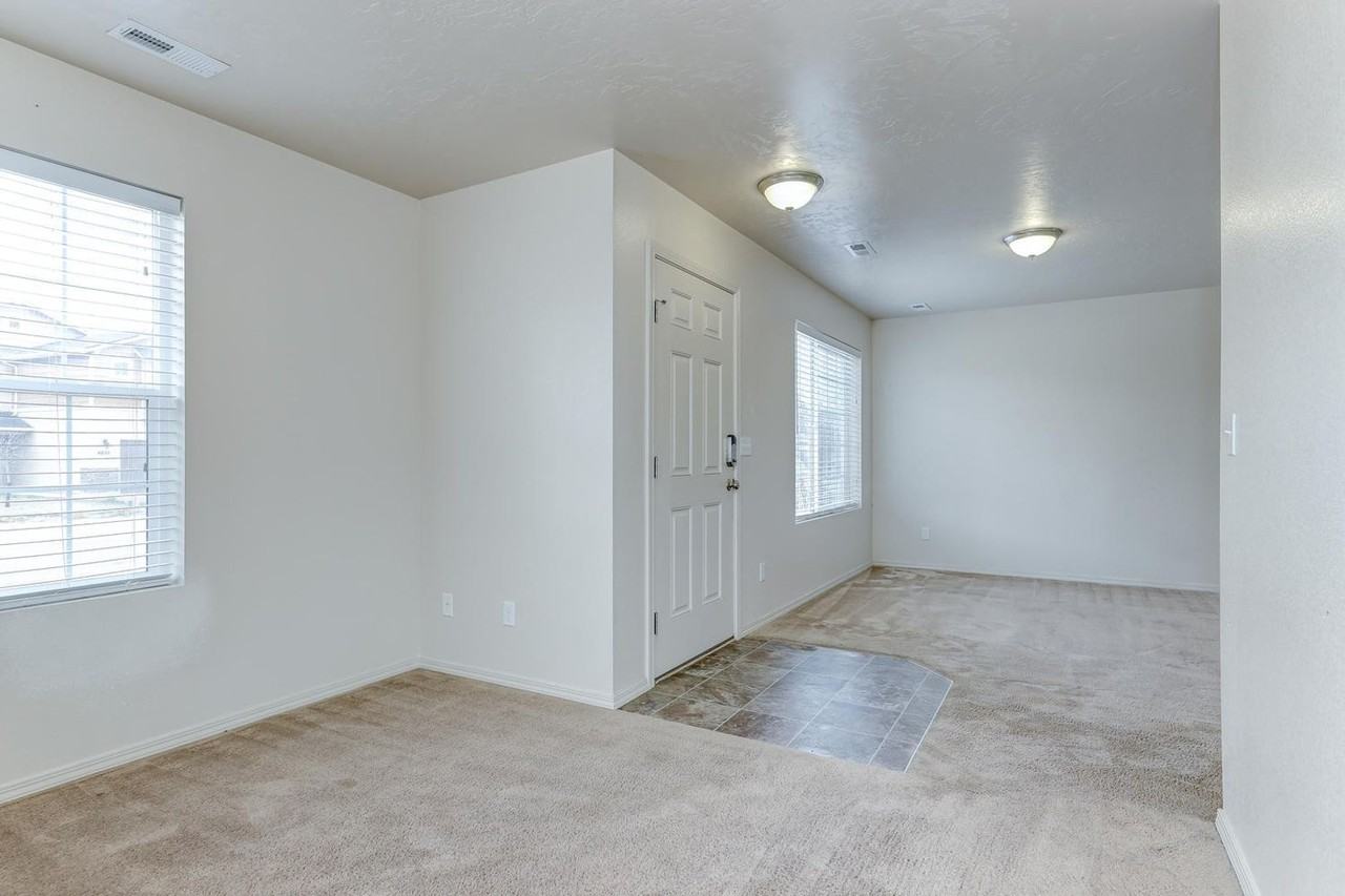 4862 S Chex Way - Photo 6 of 24