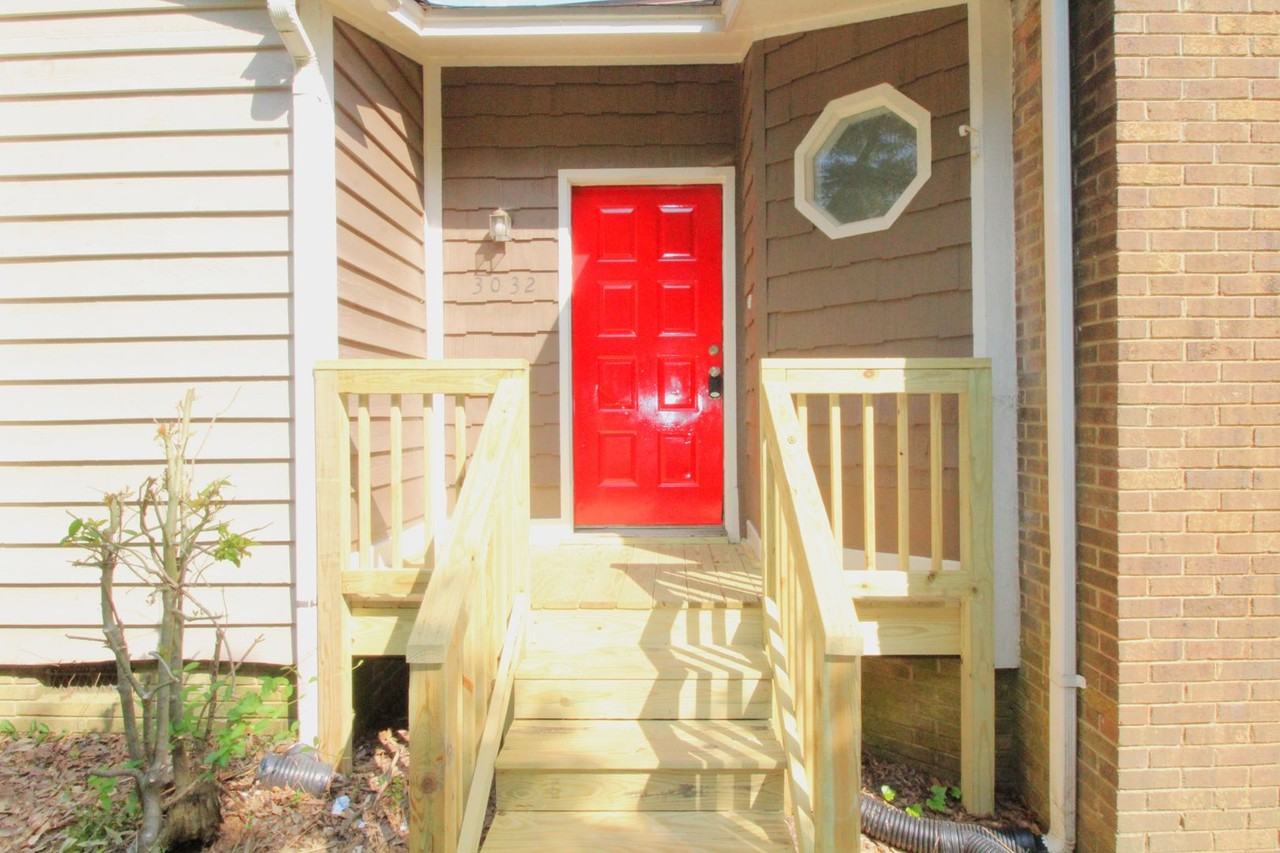 3032 Chenango Dr - Photo 3 of 24
