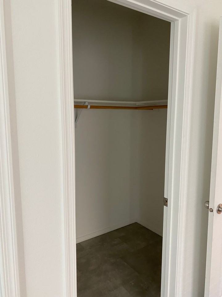 4712 Sierra Vista Dr - Photo 3 of 15