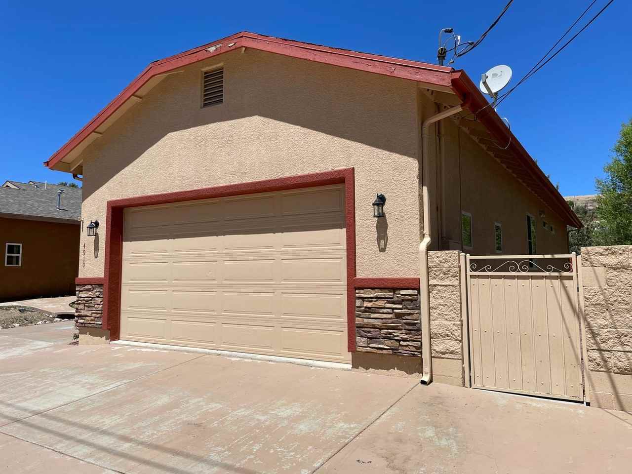 4910 E Diamond Dr - Photo 2 of 14