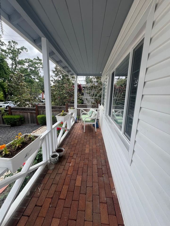 3343 Beechwood Dr - Photo 2 of 17