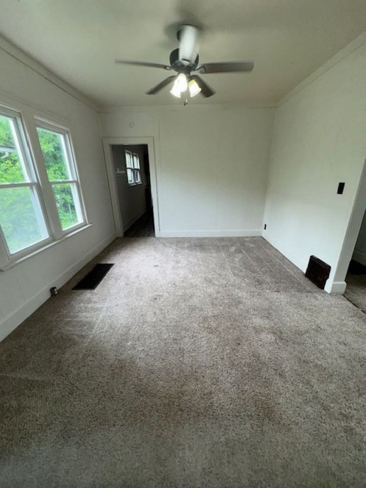 1502 E Indiana St - Photo 2 of 11