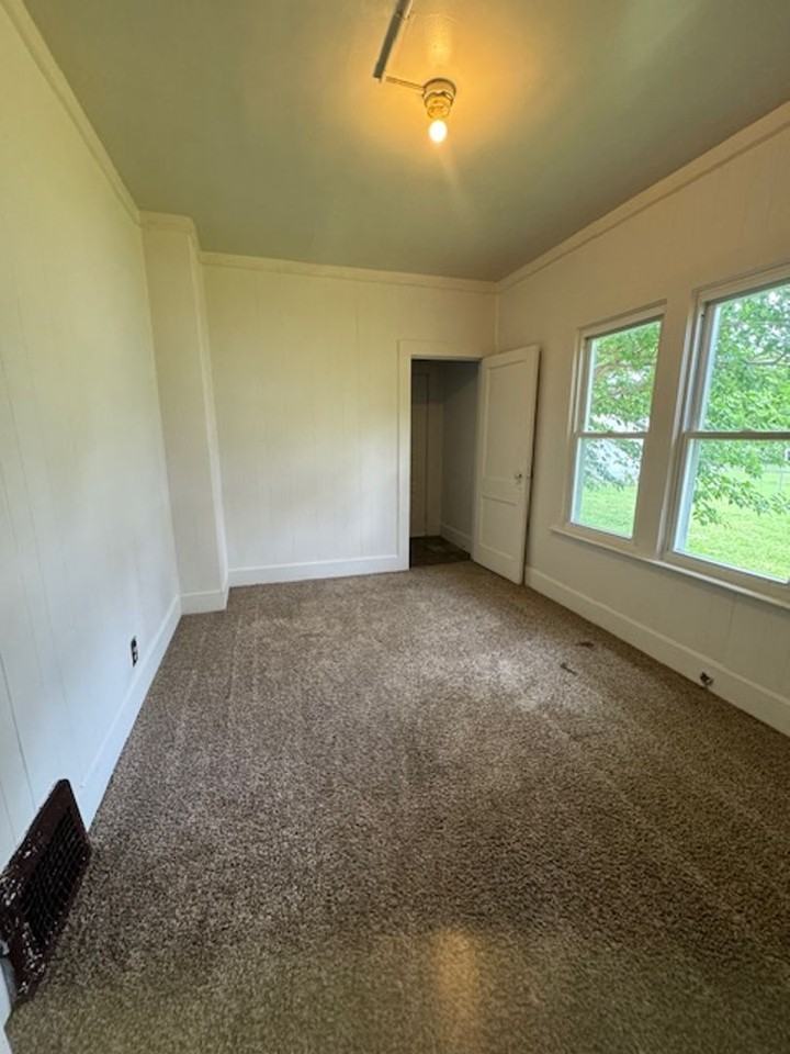 1502 E Indiana St - Photo 7 of 11