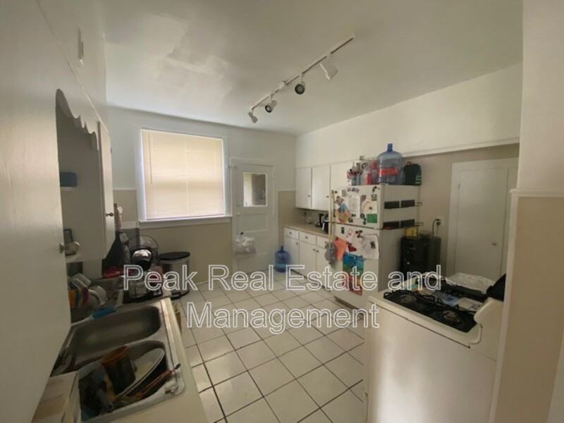 600 Pleasant St Se - Photo 5 of 11