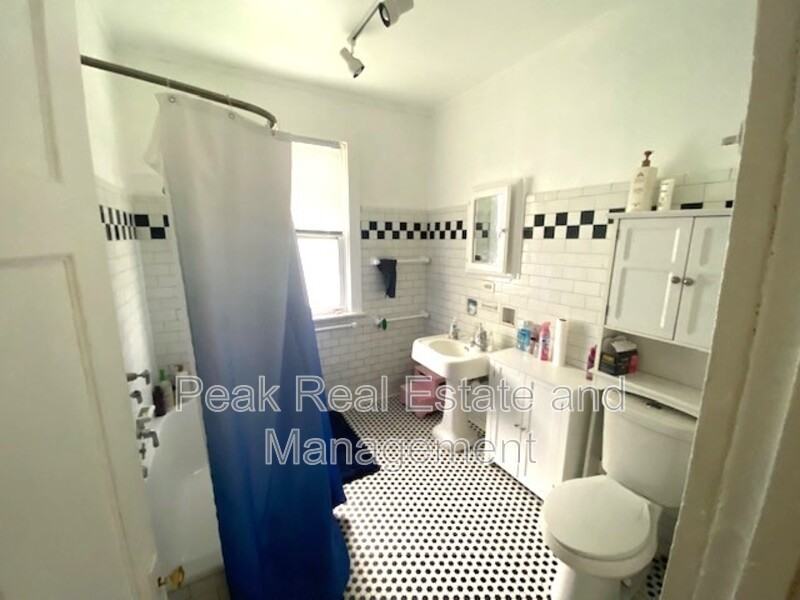 600 Pleasant St Se - Photo 6 of 11