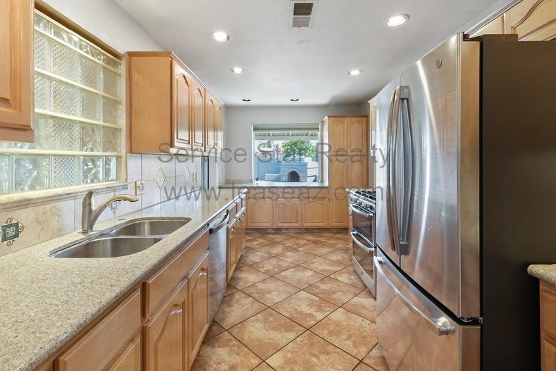 6916 E Windsor Ave - Photo 7 of 21