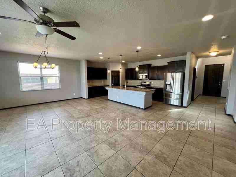 7215 Valle Jardin Ln Nw - Photo 2 of 13