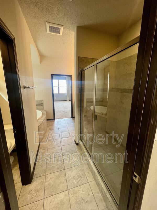 7215 Valle Jardin Ln Nw - Photo 6 of 13
