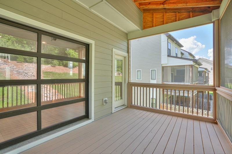 175 Stonecrest Dr - Photo 3 of 10