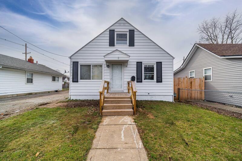 1611 Walsh Ave - Photo 2 of 22