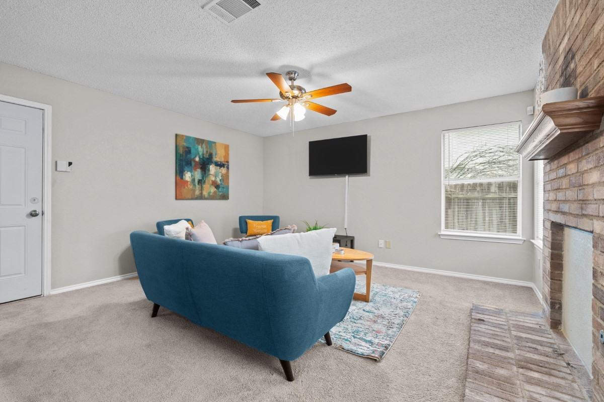 Firefly & Sycamore Dr #2E - Photo 4 of 30