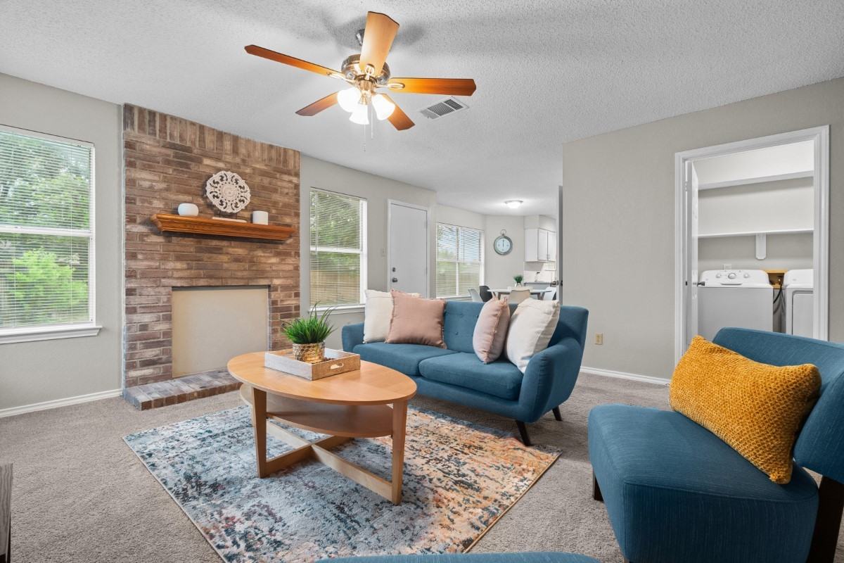 Firefly & Sycamore Dr #2E - Photo 2 of 30