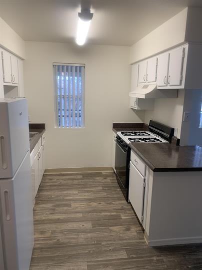 Le Mirage Apartment Homes - Photo 2 of 50