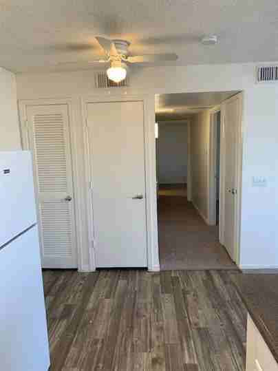 Le Mirage Apartment Homes - Photo 3 of 50