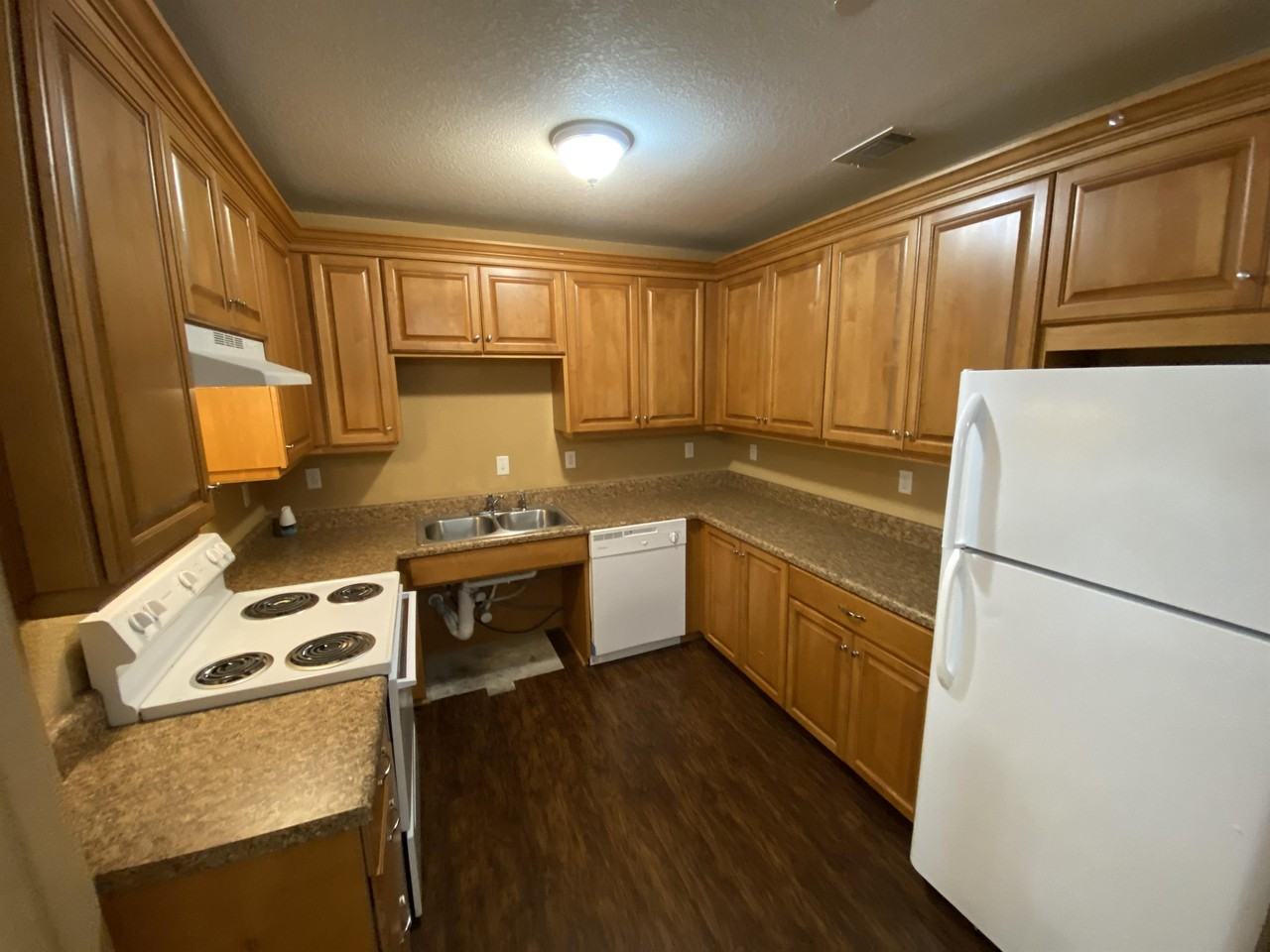 Lake Joanne Dr. 7071 - Photo 4 of 33