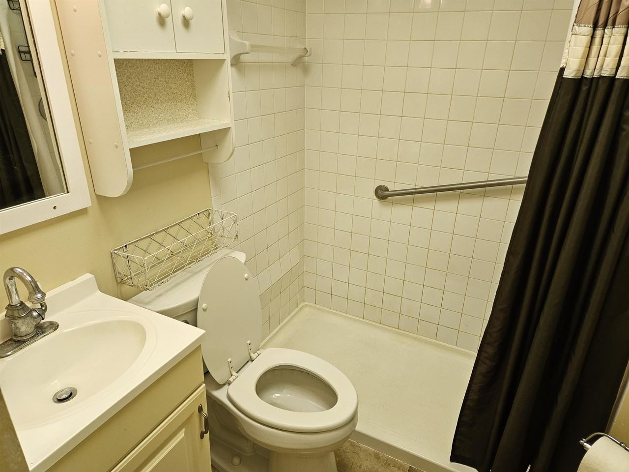 401 Onyx Street - Photo 7 of 20