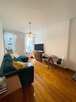 138 West 70th Street - Photo 2 of 4