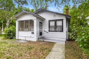featured image of 204 W 23rd St