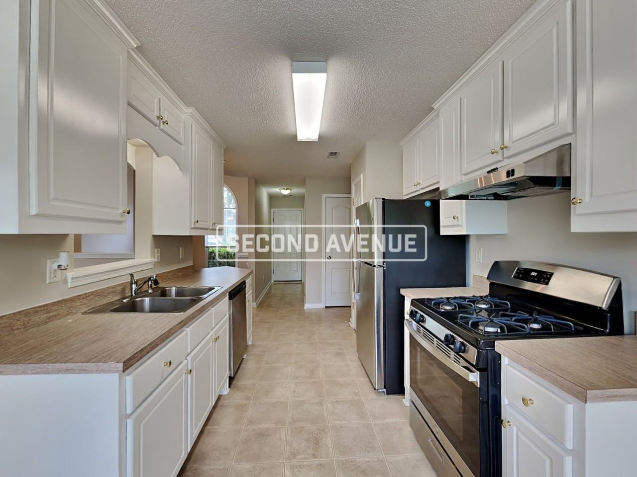 661 Morningside Drive - Photo 4 of 26