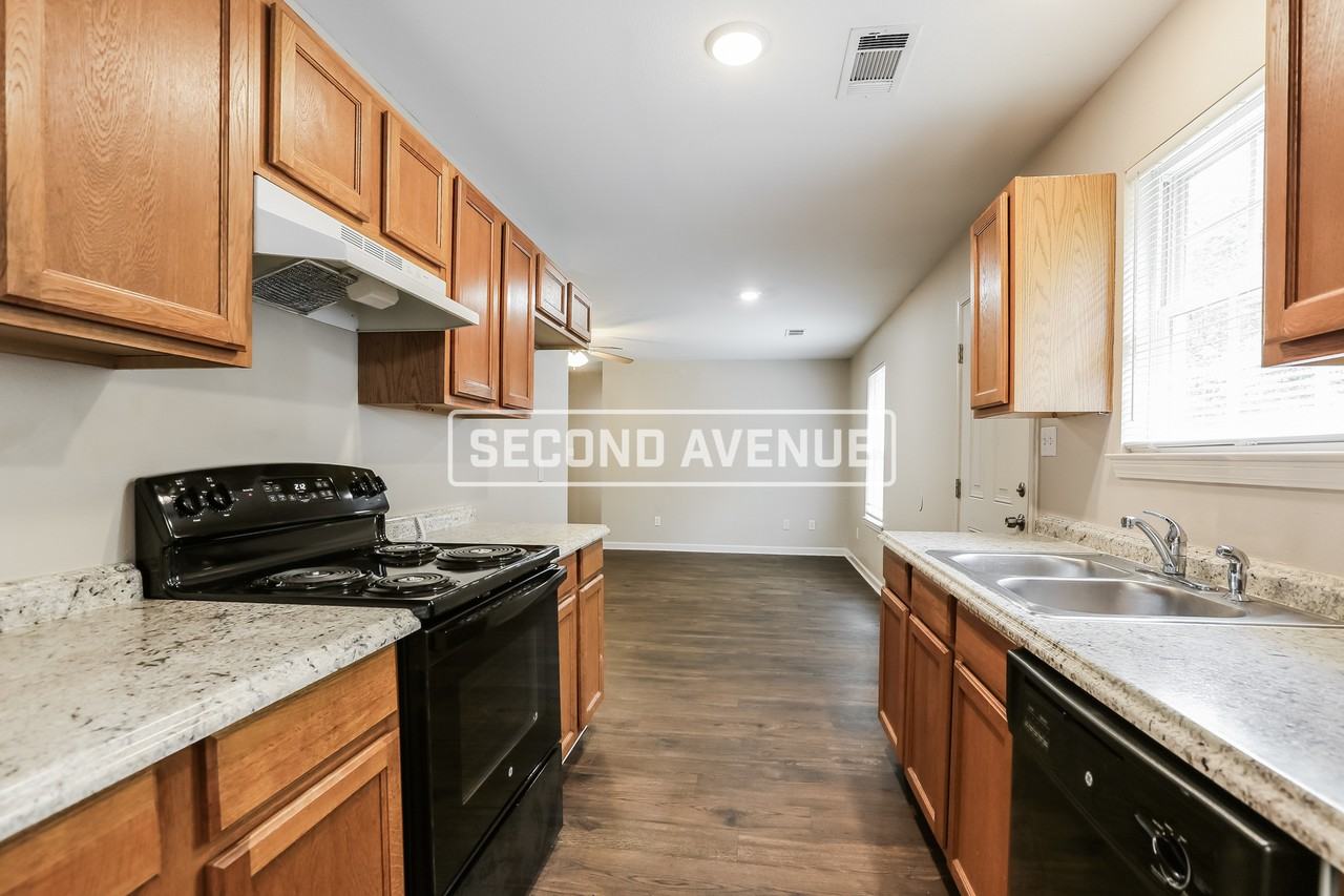 1451 Pine Haskell Dr - Photo 4 of 27