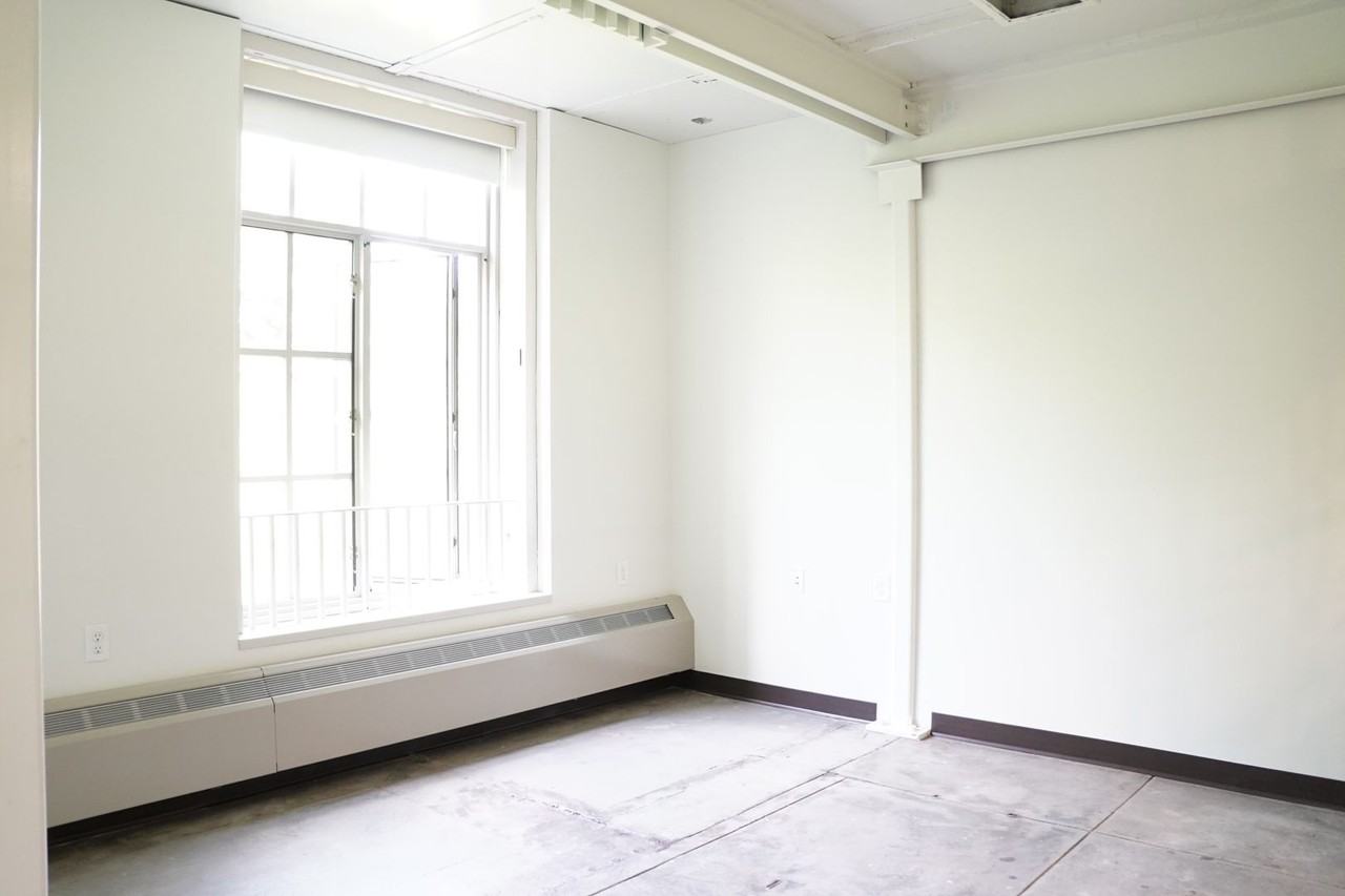 521 W 2nd Street - Photo 6 of 29