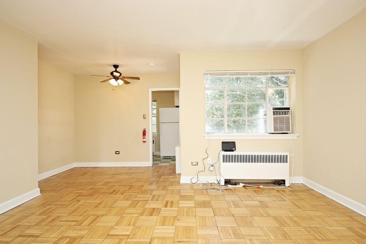 32 University Cir #302 - Photo 5 of 13