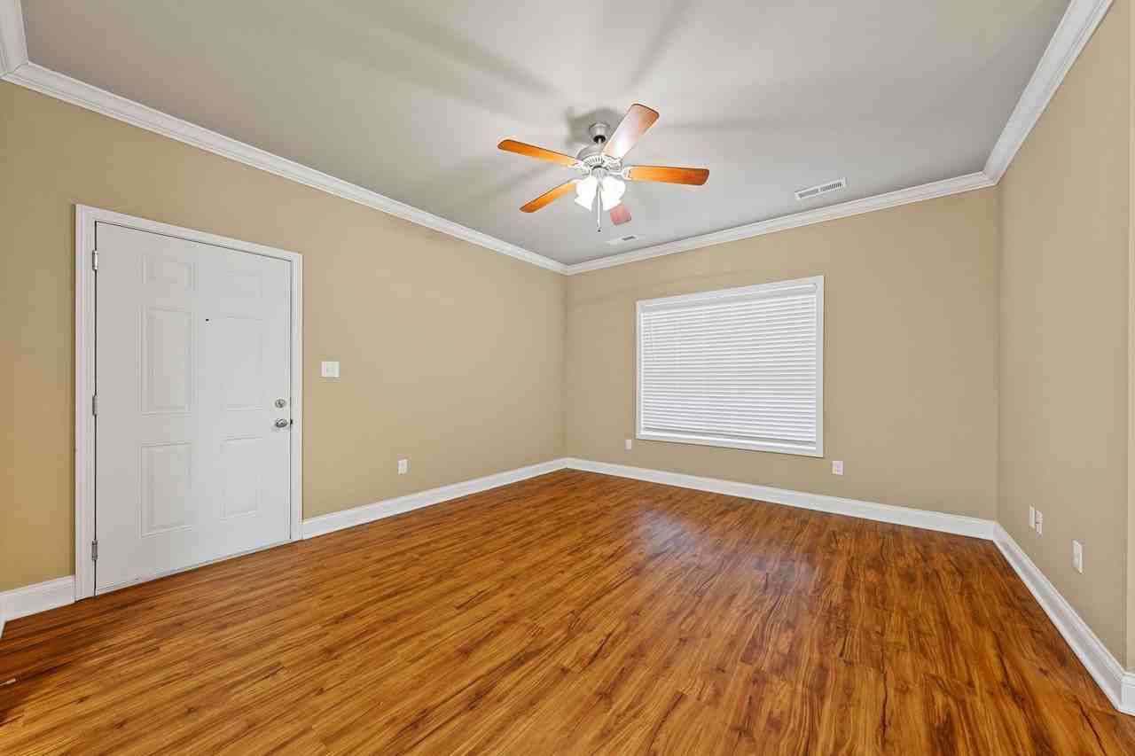 Pine Groves Apartments - Photo 7 of 50