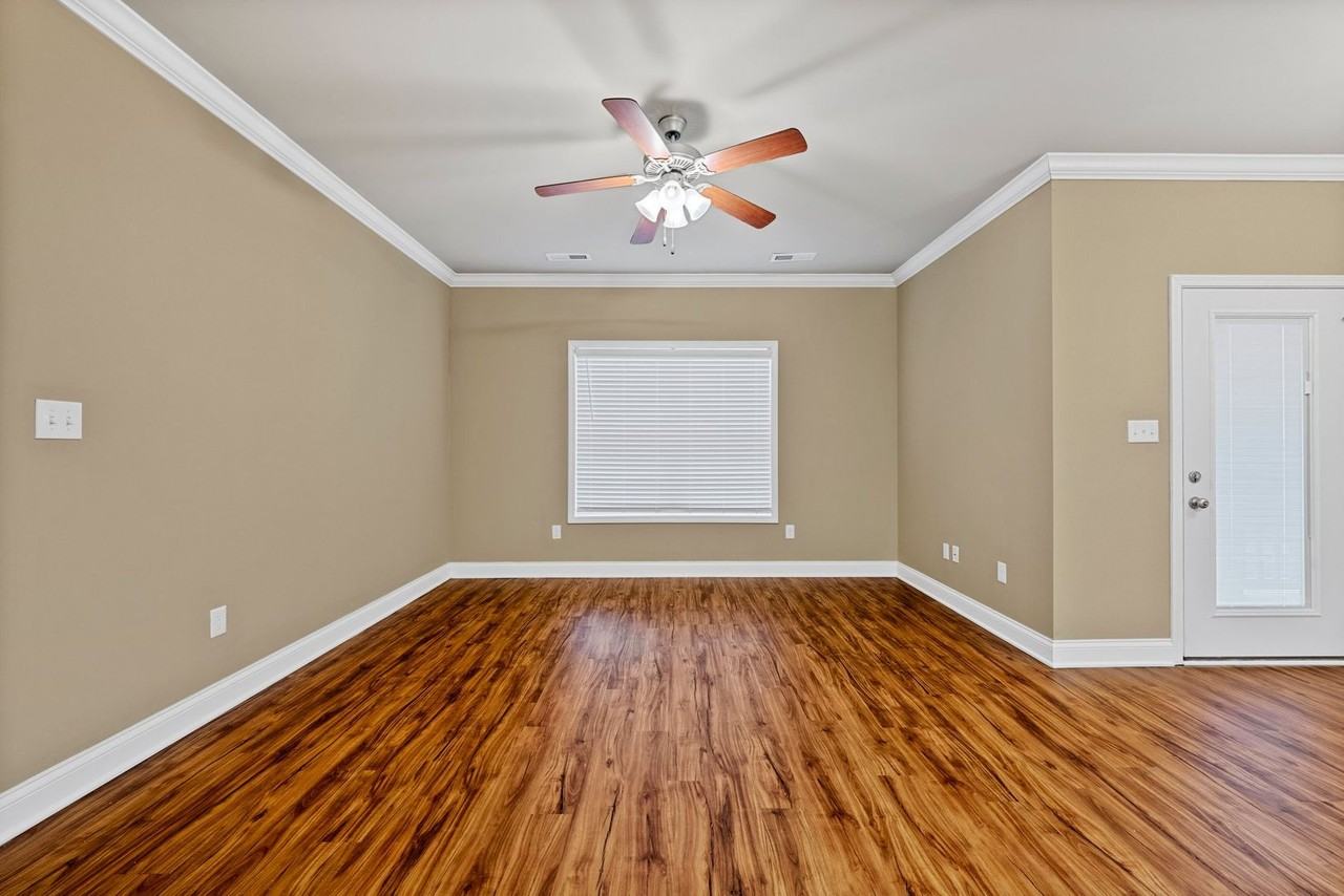 Pine Groves Apartments - Photo 7 of 50