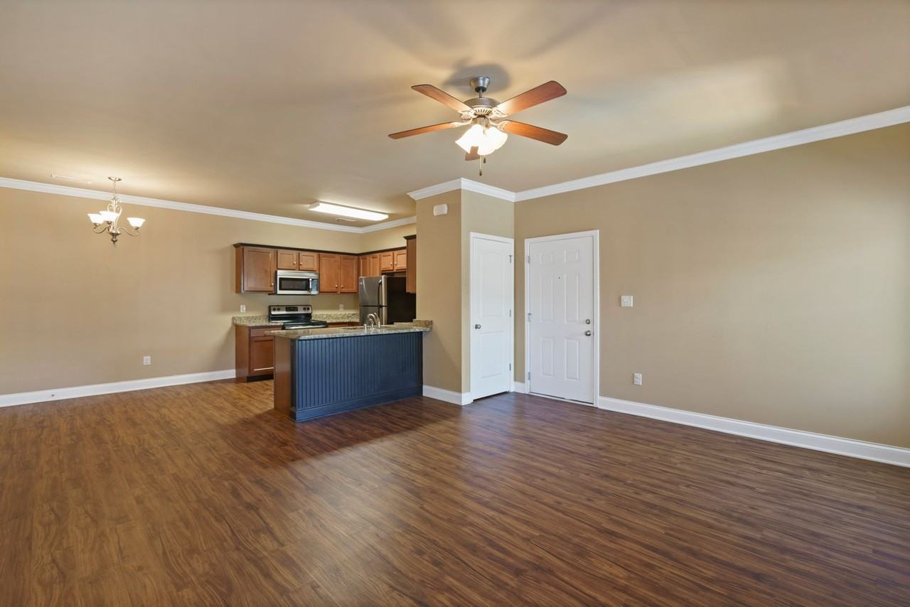 Pine Groves Apartments - Photo 7 of 50