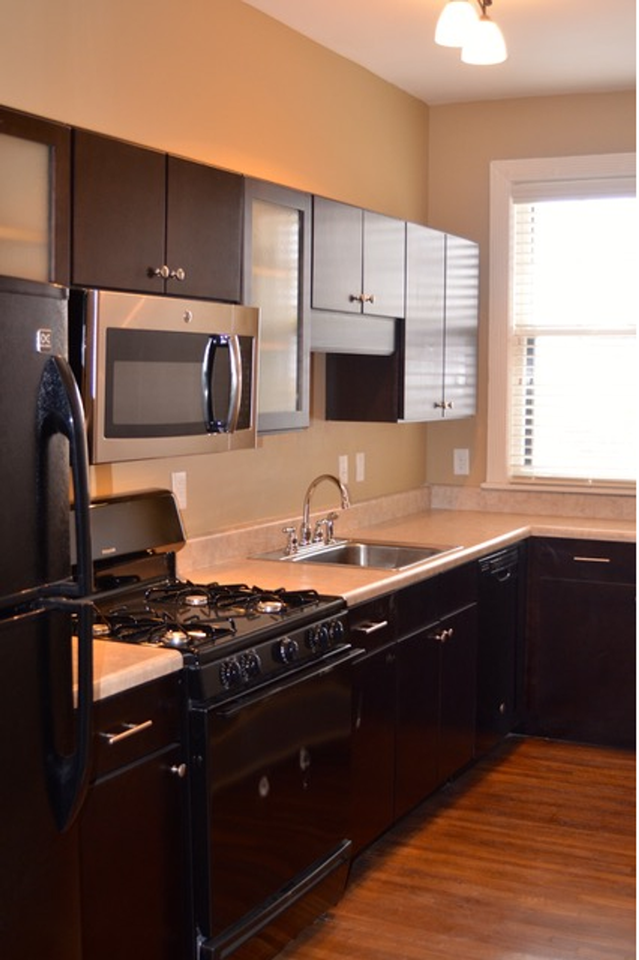 Madison Place Apartments - Photo 3 of 11