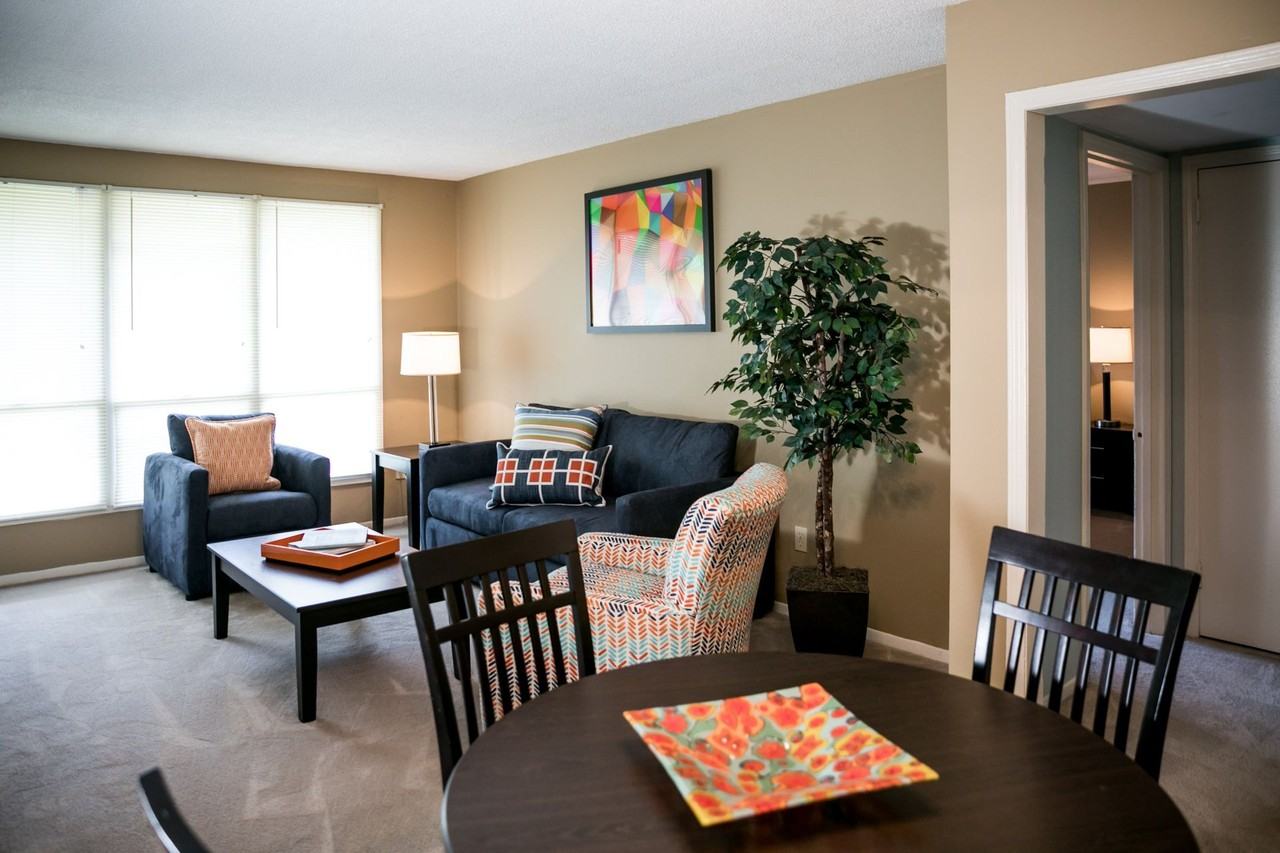 Allison Gardens Apartments - Photo 2 of 10