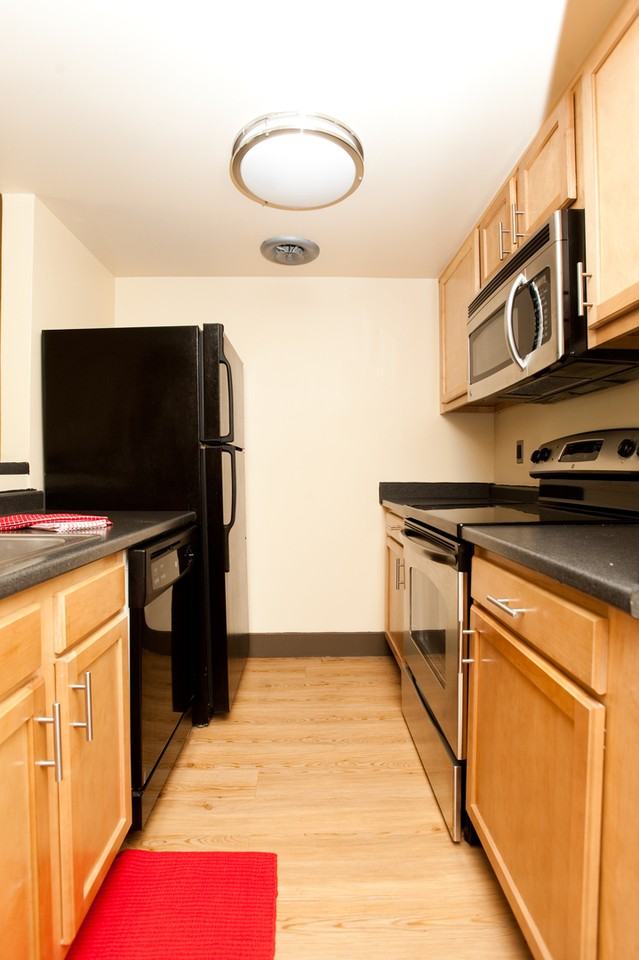 Crescent at Shadeland Apartments - Photo 6 of 10