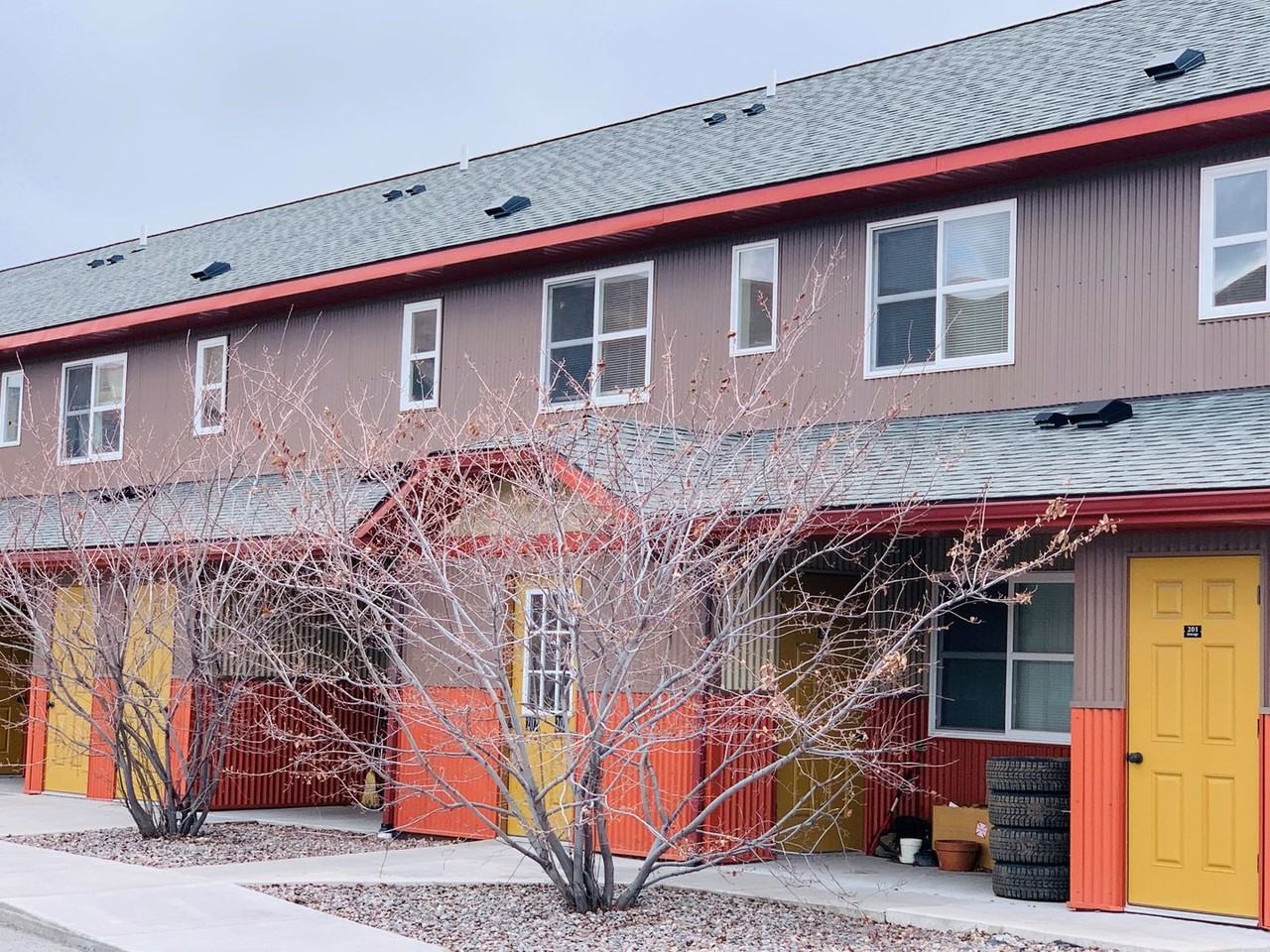 Calistoga Apartments - Photo 3 of 34