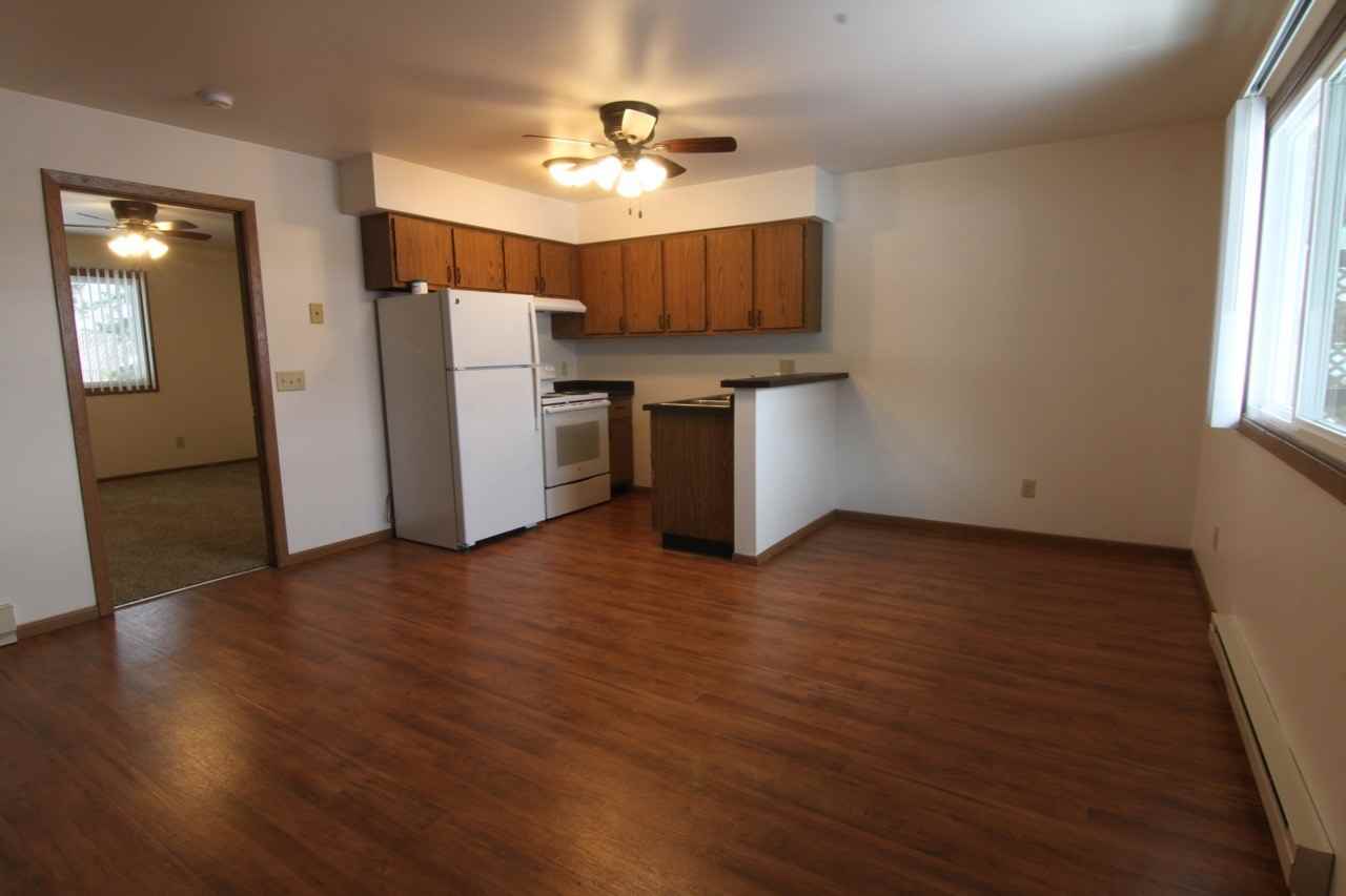 Bush Court - Photo 4 of 21