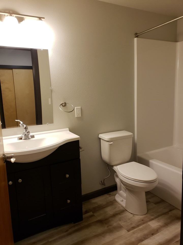 609 Main St #202 - Photo 3 of 15