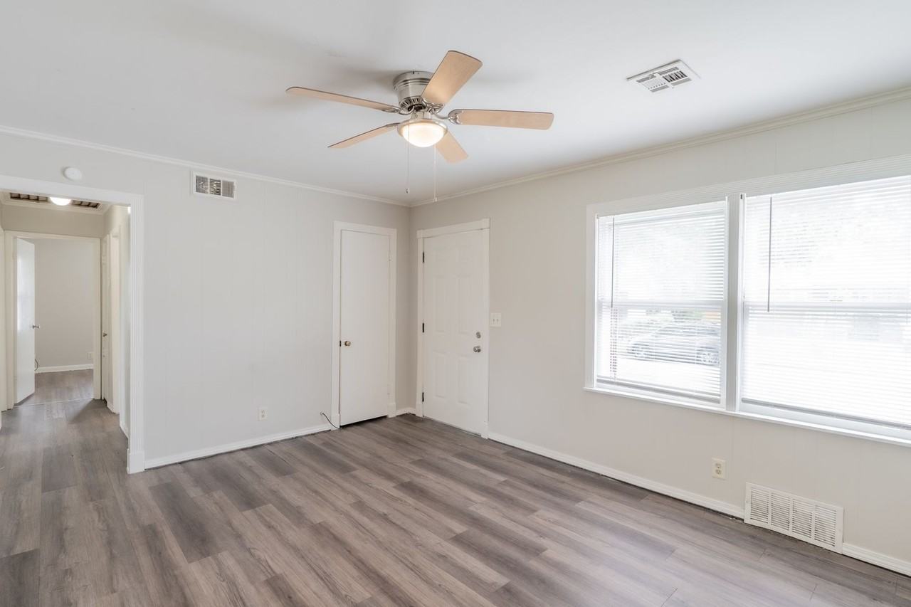6727 E Independence Pl - Photo 3 of 13