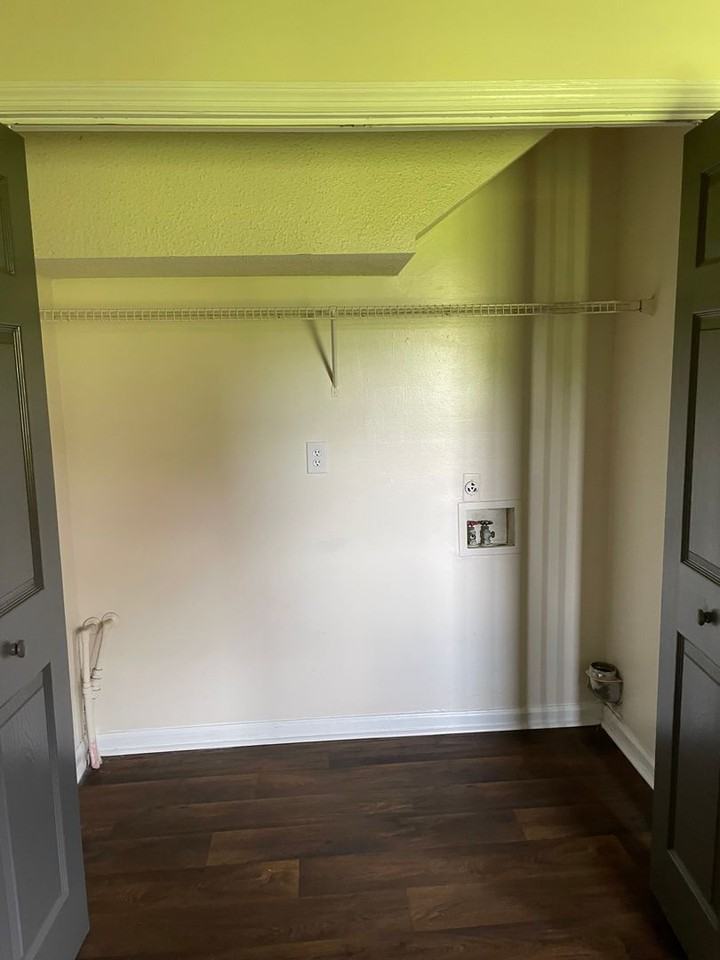 Athens Square Apartments - Photo 4 of 11