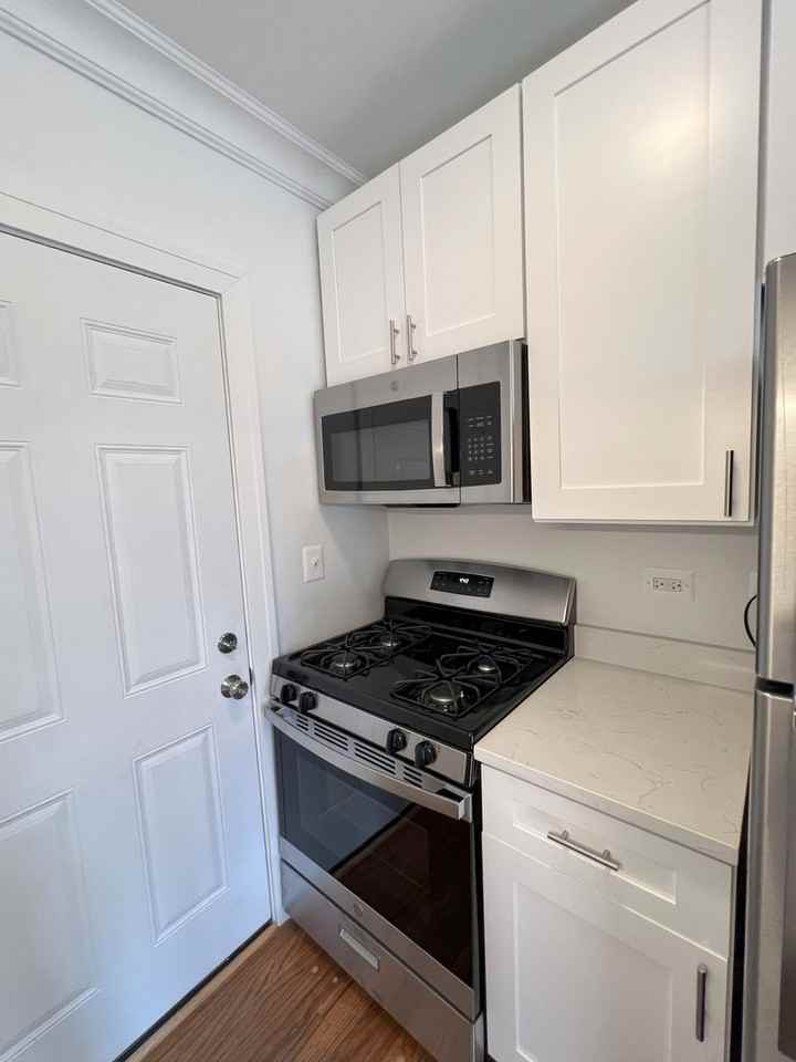 4401-4411 N. Hamilton - Photo 7 of 28