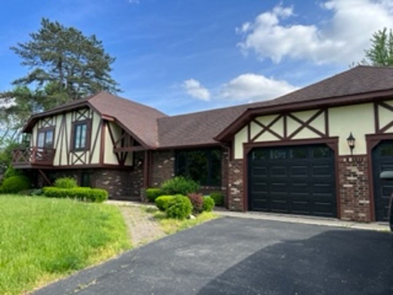 7085 W 700 N - Photo 2 of 18