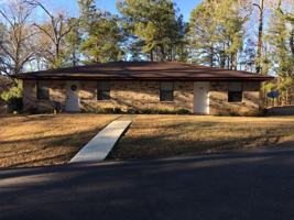 featured image of 808 Greenwood Dr