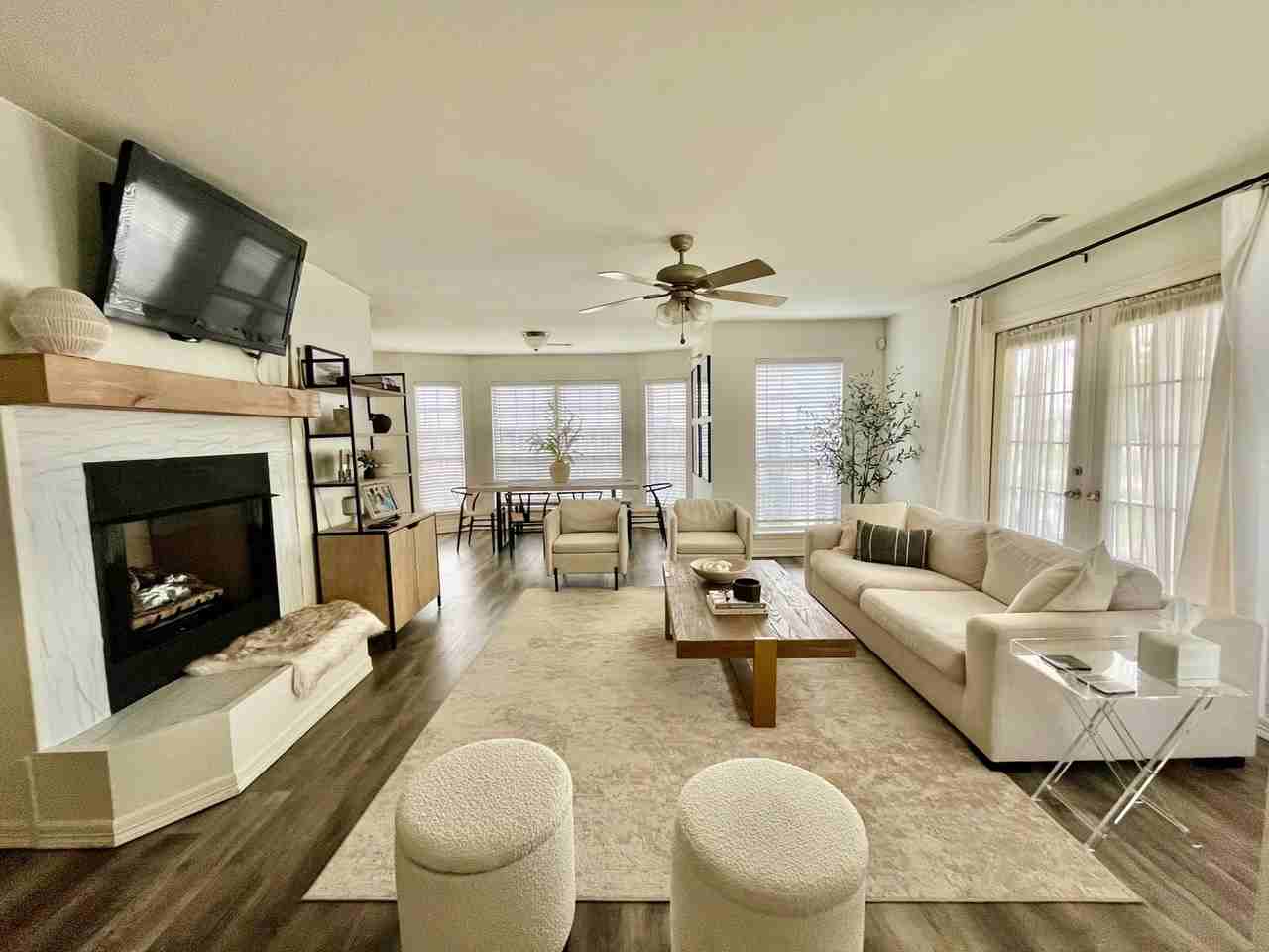 2728 N Westminster Dr - Photo 3 of 19
