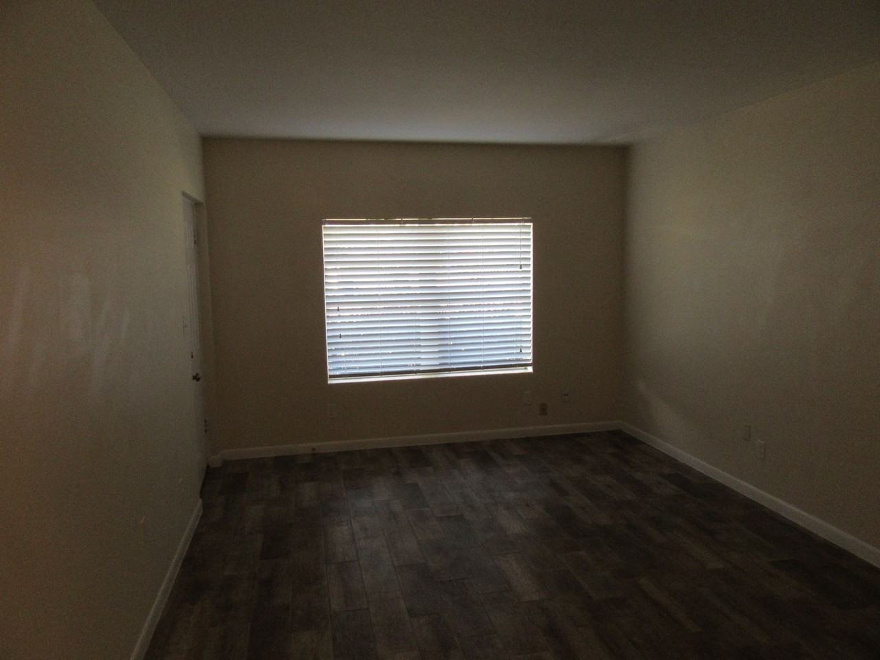 807 Cherry St #1 - Photo 3 of 14