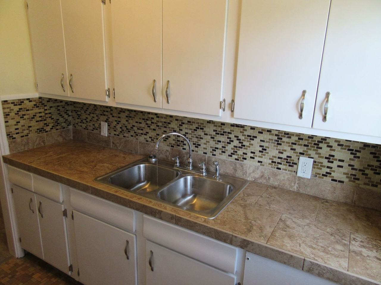 807 Cherry St #1 - Photo 5 of 14