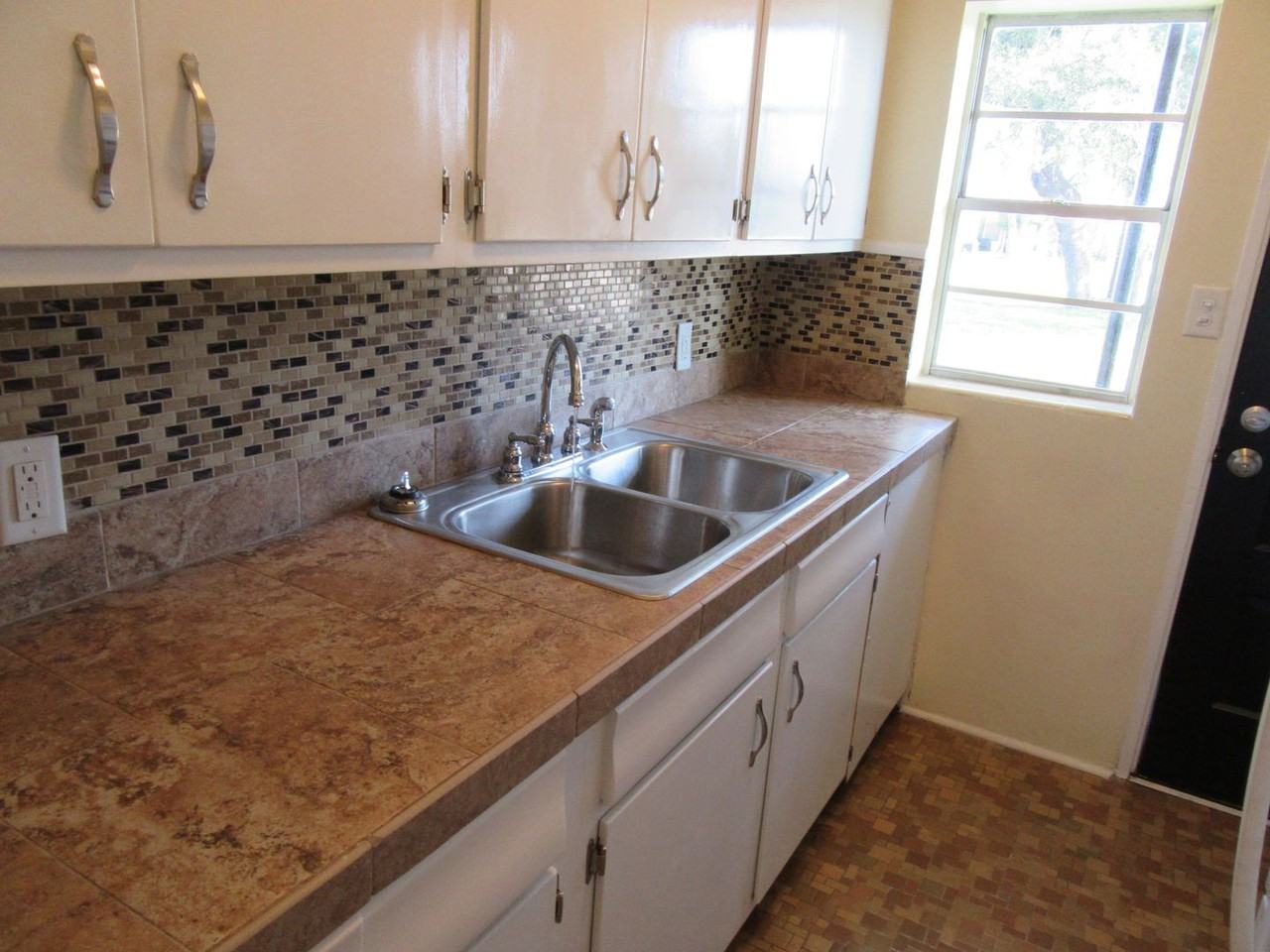 807 Cherry St #1 - Photo 5 of 13