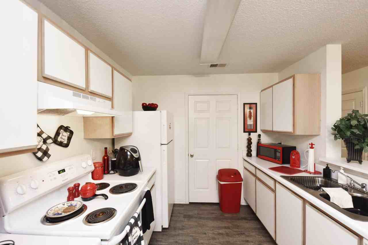 Magnolia Landing - Photo 3 of 22